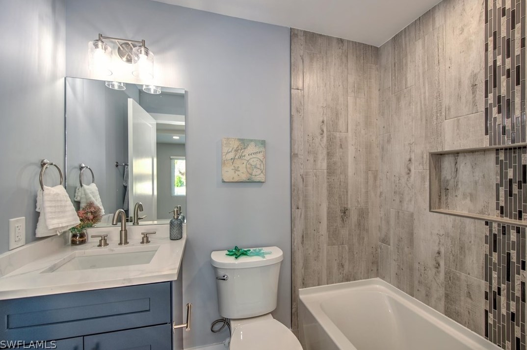 127 Albatross St, Fort Myers Beach FL  33931-4501 exterior