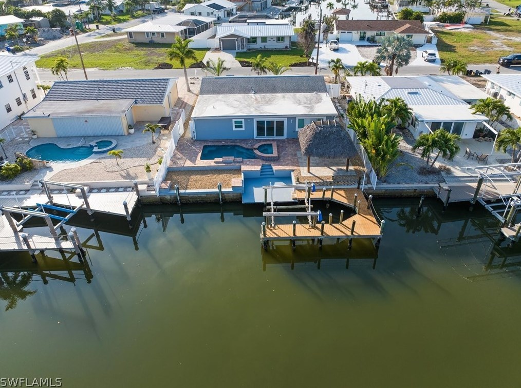 127 Albatross St, Fort Myers Beach FL  33931-4501 exterior