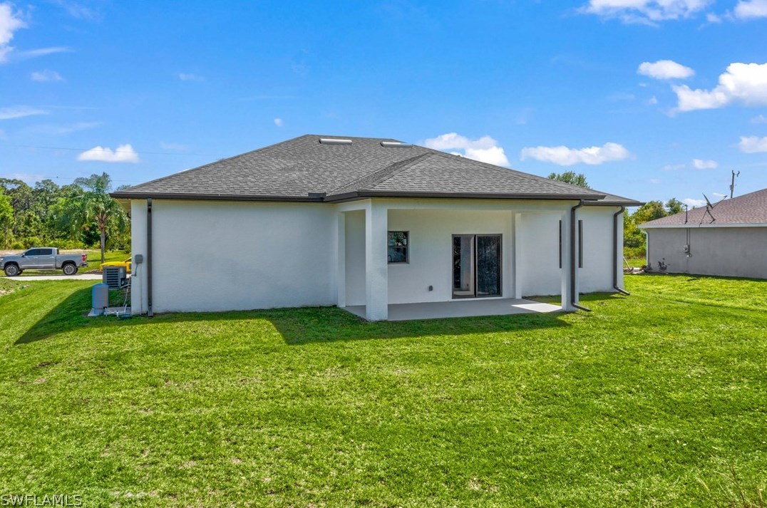 422 Progress Ave, Lehigh Acres FL 33974-0459 exterior