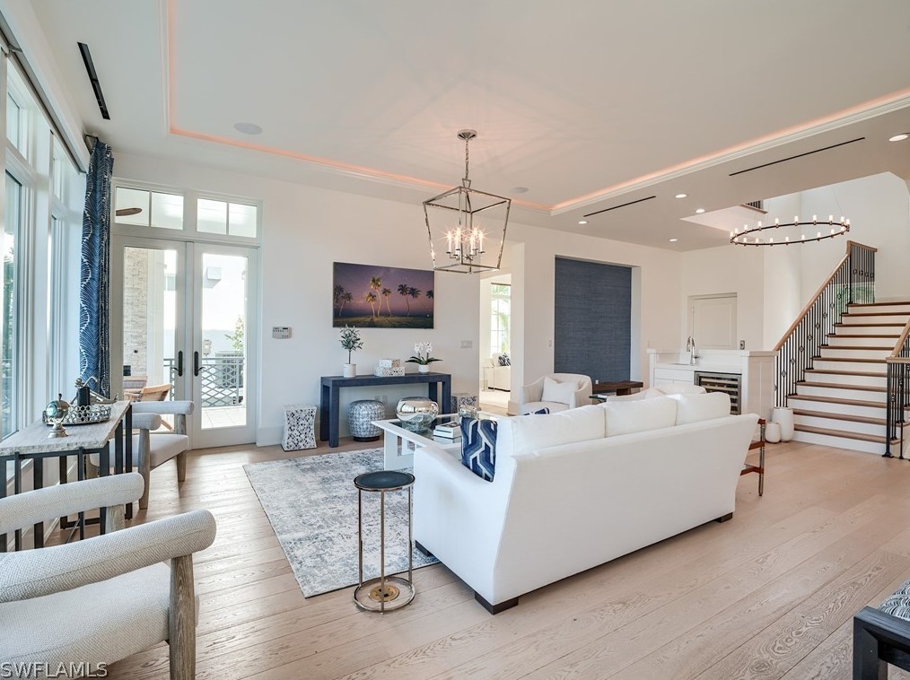 1724 Gulf Shore Blvd, Naples FL exterior