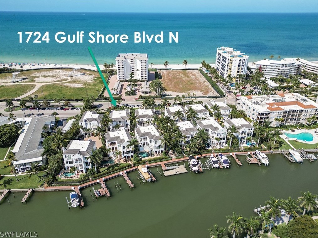 1724 Gulf Shore Blvd, Naples FL exterior