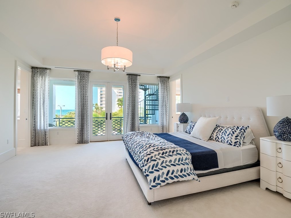 1724 Gulf Shore Blvd, Naples FL exterior