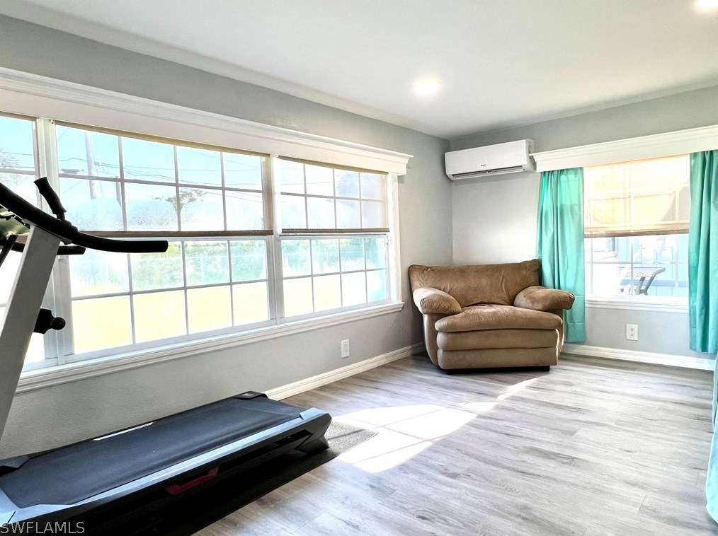 2225 Woodland Blvd, Fort Myers FL  33907-5936 exterior