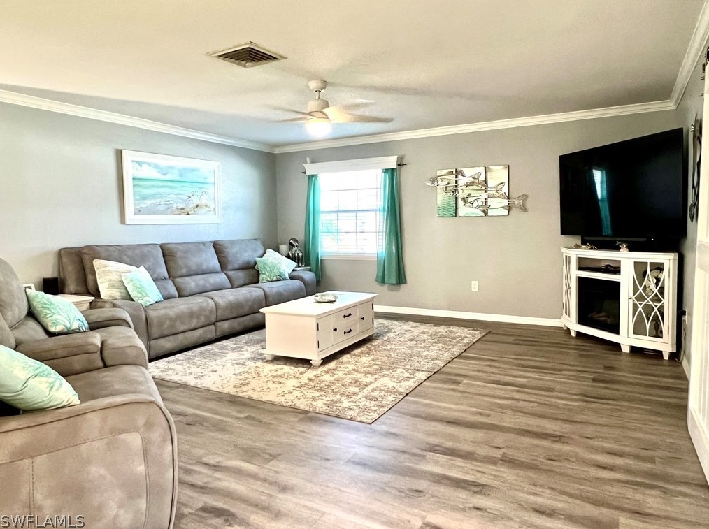 2225 Woodland Blvd, Fort Myers FL  33907-5936 exterior