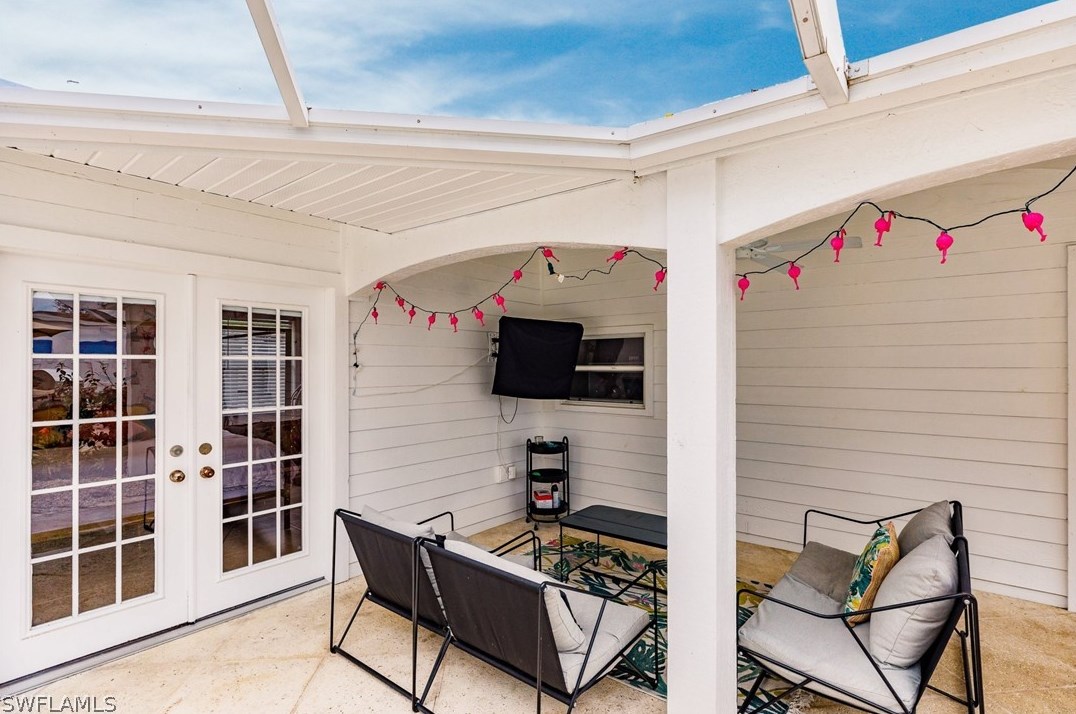 1109 Alhambra Cir, Naples FL 34103-3291 exterior