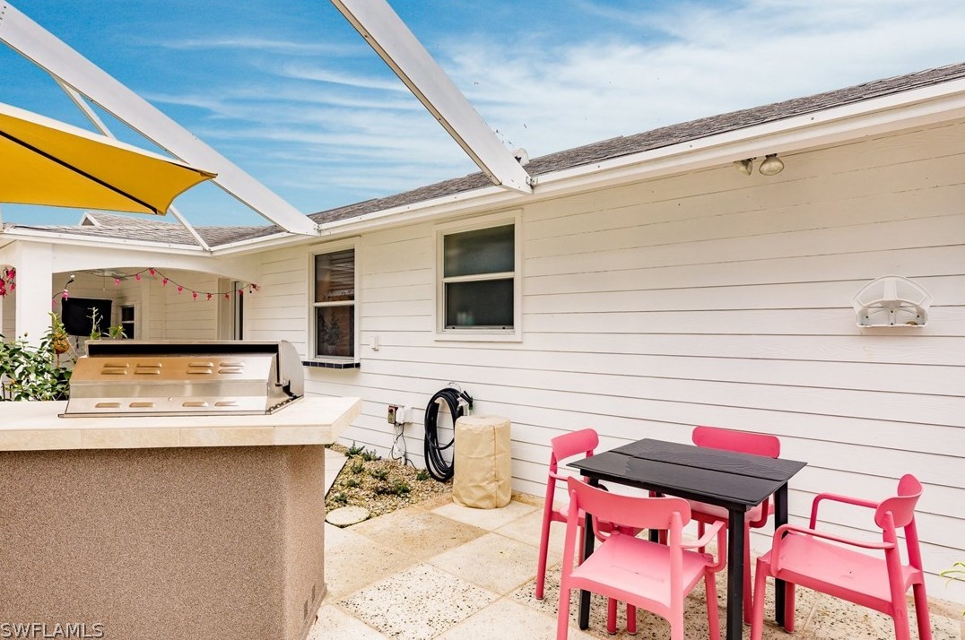 1109 Alhambra Cir, Naples FL 34103-3291 exterior