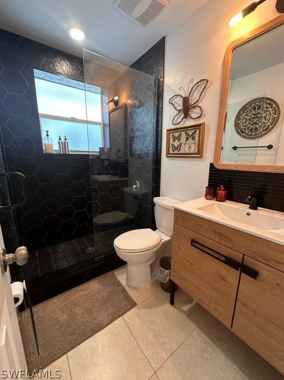 1109 Alhambra Cir, Naples FL 34103-3291 exterior