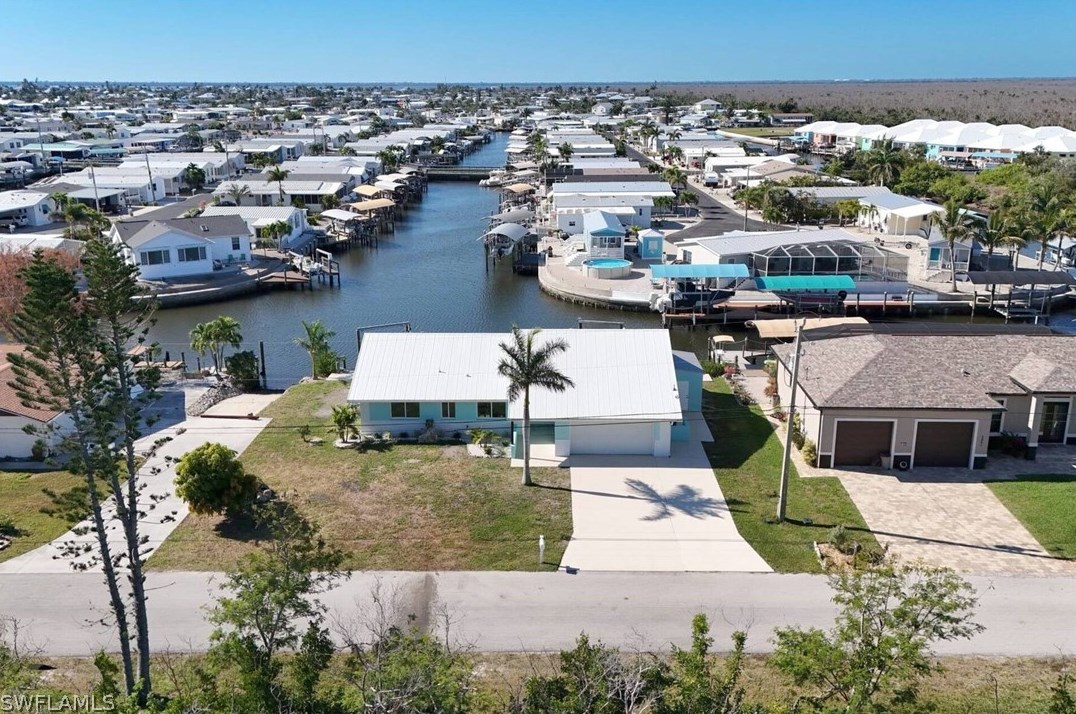 3941 Galt Is Ave, Saint James City FL  33956-2370 exterior
