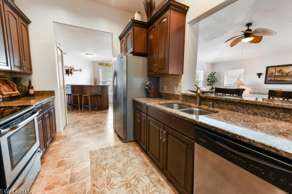 201 Big Pine Ln, Punta Gorda FL 33955-3806 exterior