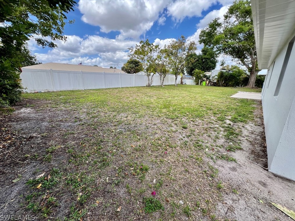 117 Contee Dr, Lehigh Acres FL  33936-5959 exterior