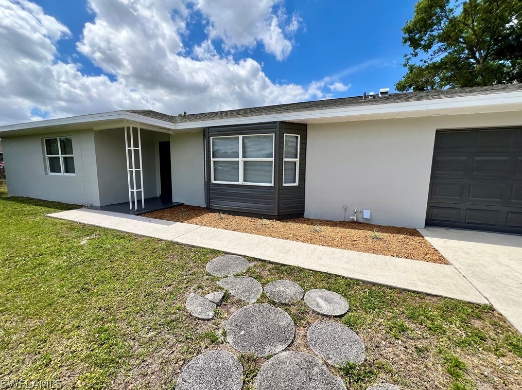 117 Contee Dr, Lehigh Acres FL  33936-5959 exterior