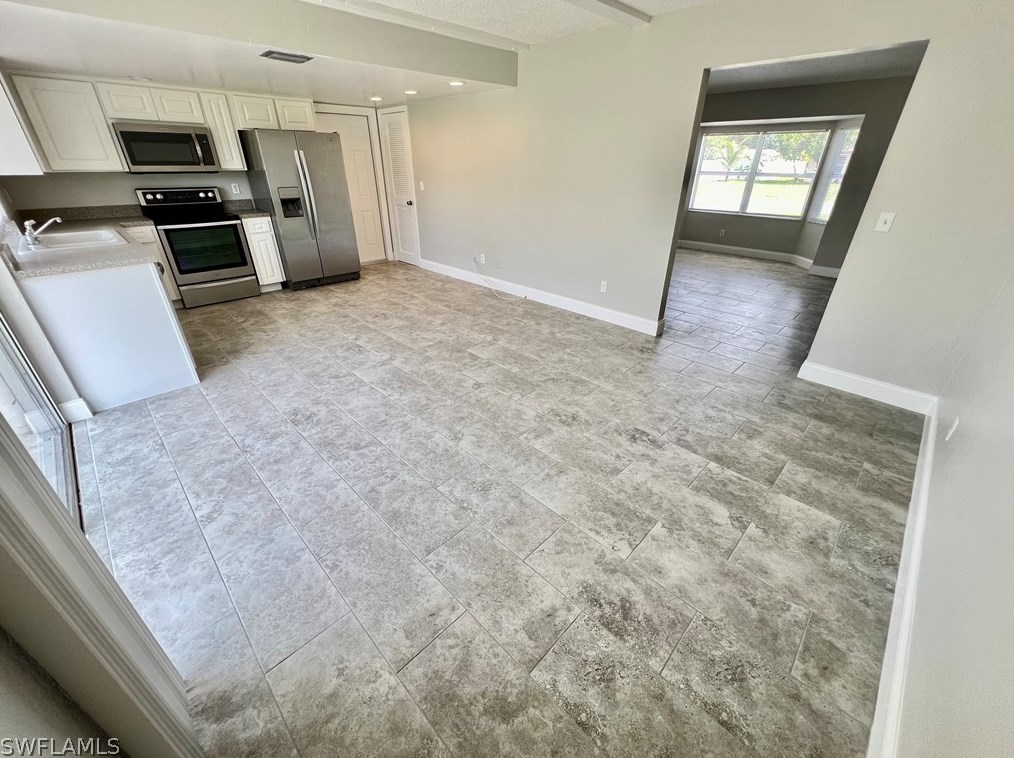 117 Contee Dr, Lehigh Acres FL  33936-5959 exterior