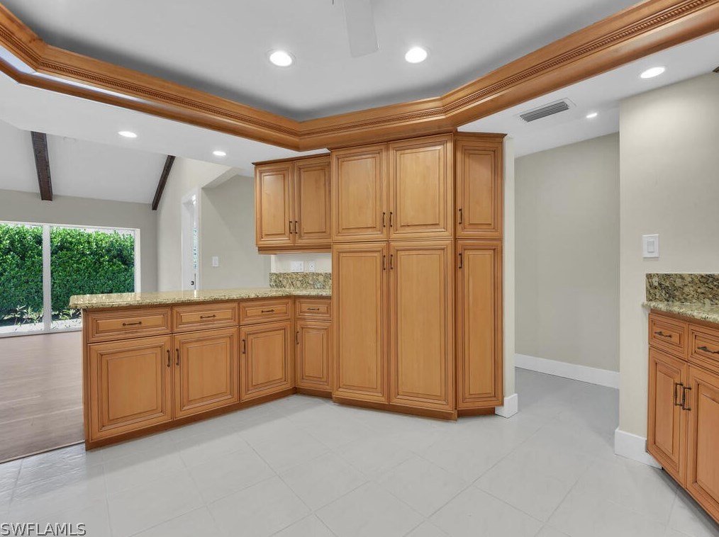 491 Cypress Way, Naples FL 34110-1107 exterior