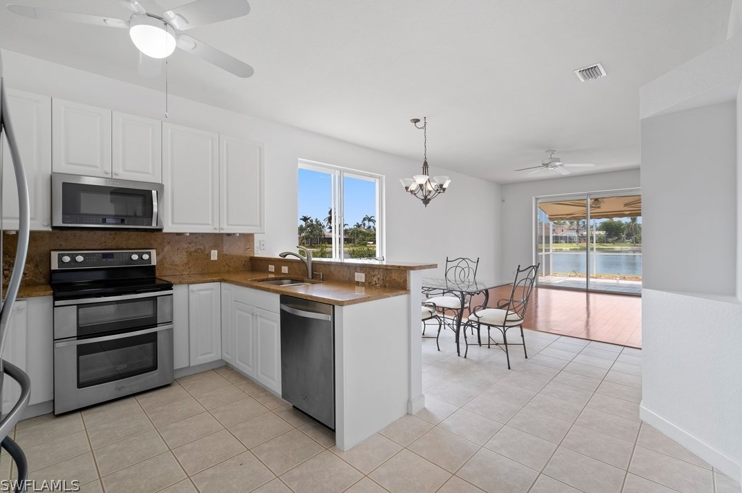 7935 Harmony Lake Ct, Fort Myers FL  33907-6806 exterior