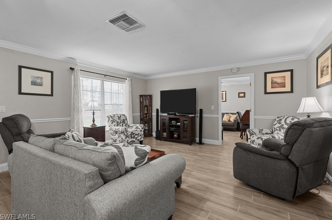 1271 Hazeltine Dr, Fort Myers FL  33919-7308 exterior