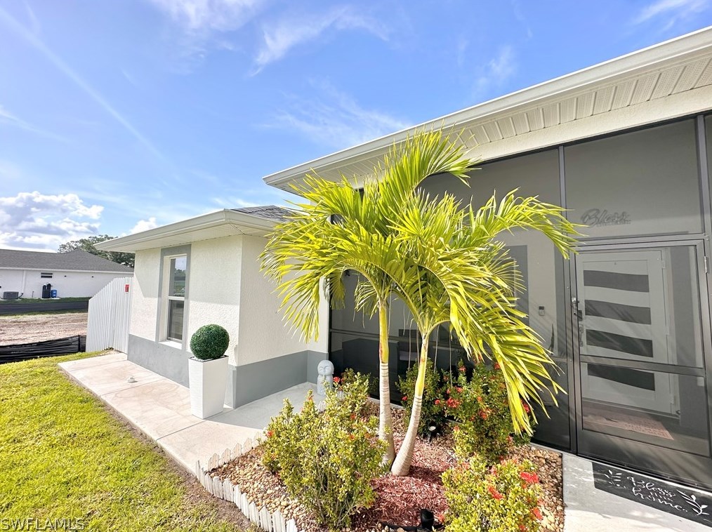 2916 3 St, Lehigh Acres FL 33936-1676 exterior