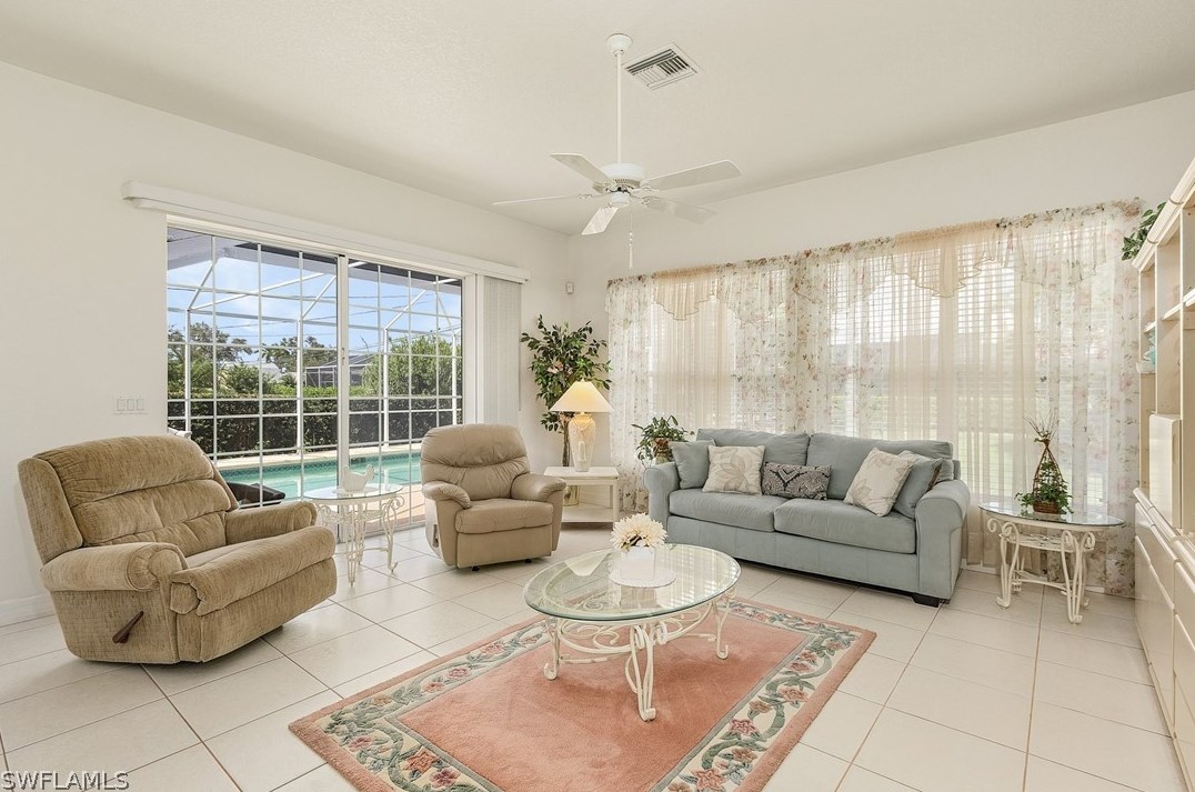 1401 52 Ln, Cape Coral FL  33914-7405 exterior