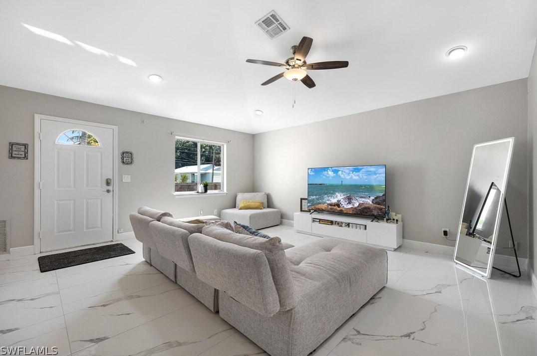 10017 Connecticut St, Bonita Springs FL  34135-4635 exterior