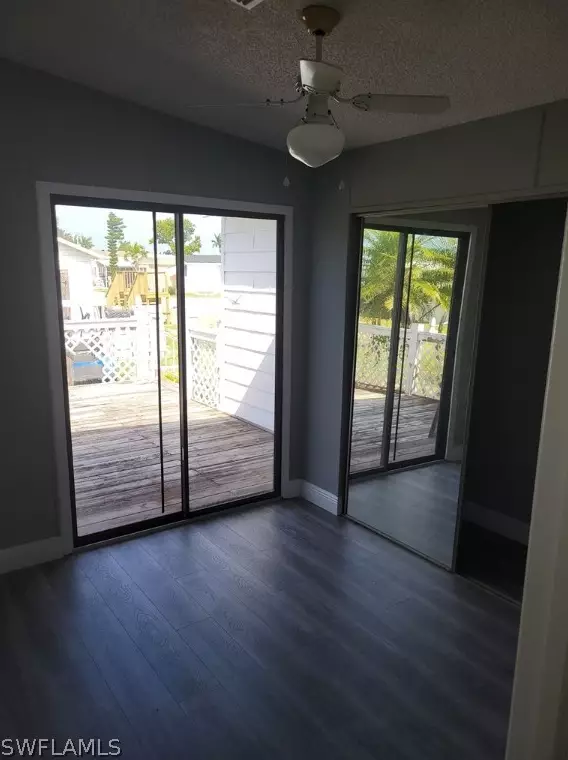 7151 Drum Dr, Saint James City FL  33956-2727 exterior