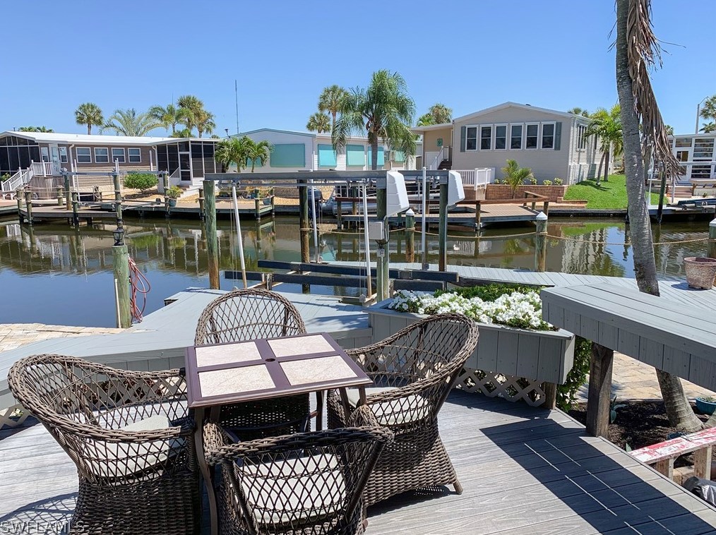 17585 Stevens Blvd, Fort Myers Beach FL  33931-7156 exterior