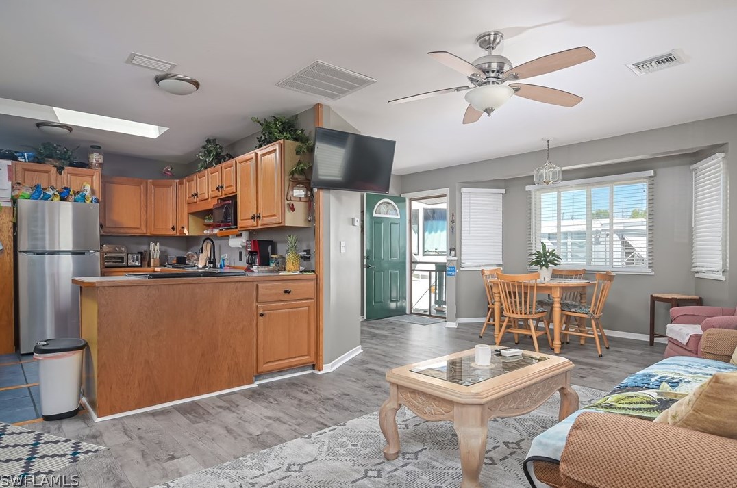 4828 Flamingo Dr, Saint James City FL  33956-2816 exterior