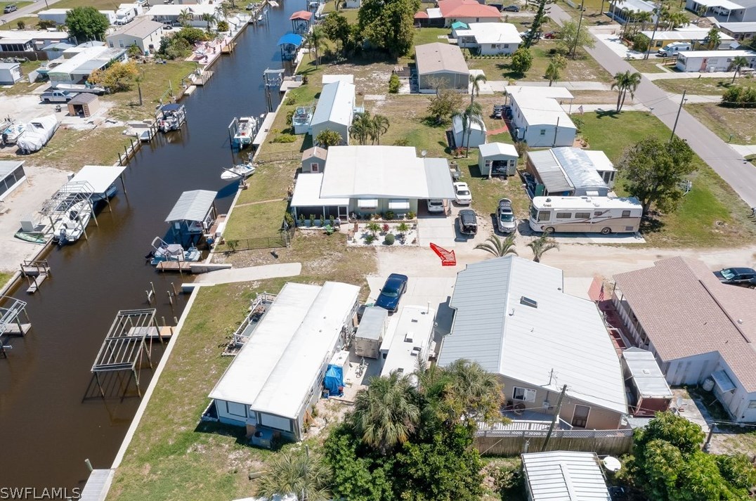 4828 Flamingo Dr, Saint James City FL  33956-2816 exterior