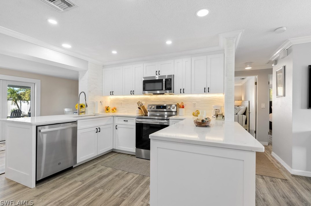 804 Entrada Dr, Fort Myers FL  33919-3212 exterior