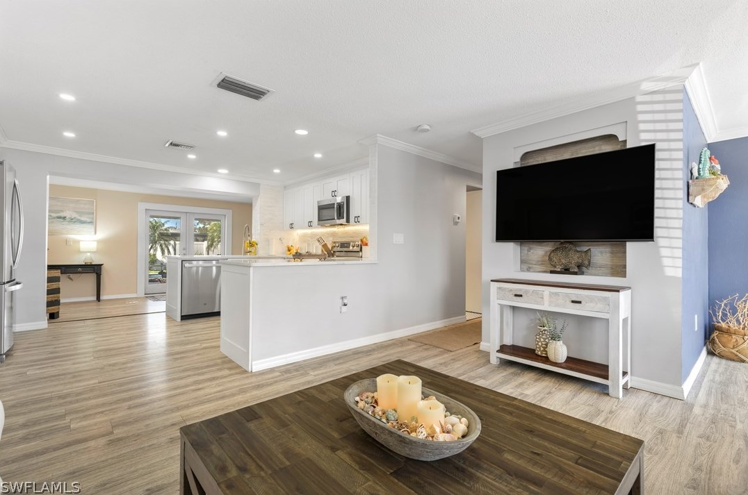 804 Entrada Dr, Fort Myers FL  33919-3212 exterior