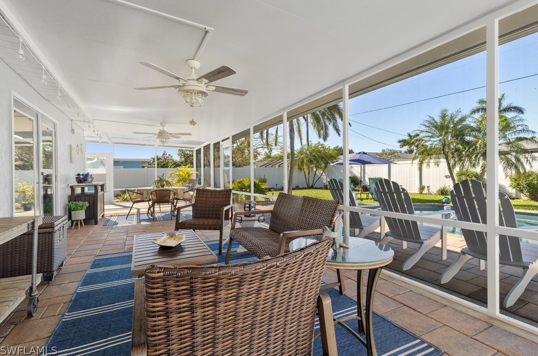 804 Entrada Dr, Fort Myers FL  33919-3212 exterior