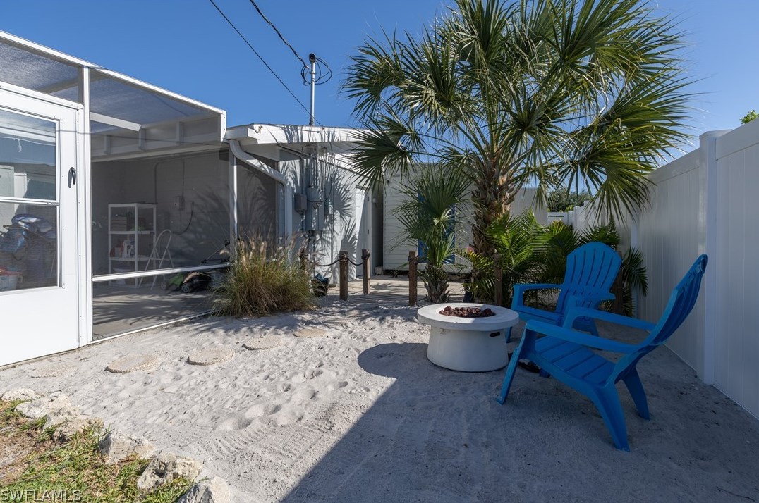 804 Entrada Dr, Fort Myers FL  33919-3212 exterior