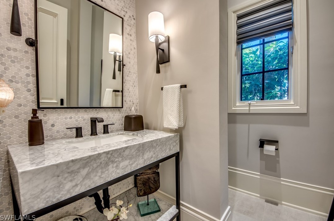 15710 Villoresi Way, Naples FL  34110-2714 exterior