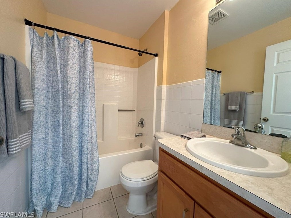 922 2nd Pl, Cape Coral FL  33909-1204 exterior