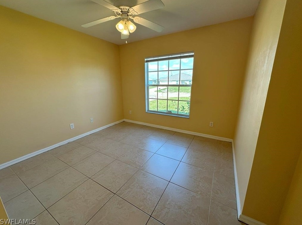 922 2nd Pl, Cape Coral FL  33909-1204 exterior