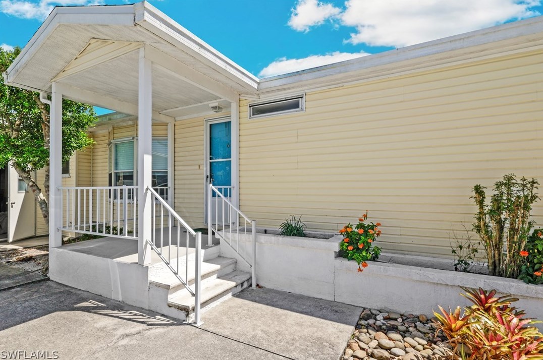 26192 Bonita Fairways Cir, Bonita Springs FL  34135-6555 exterior