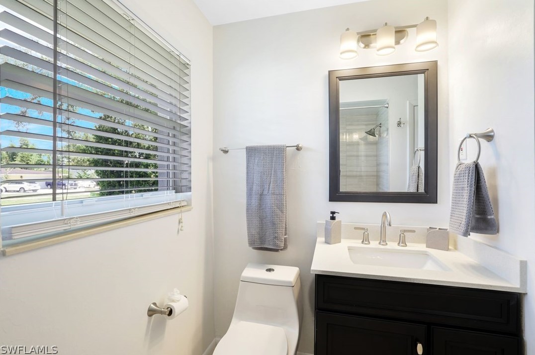 1281 Caloosa Dr, Fort Myers FL  33901-6715 exterior