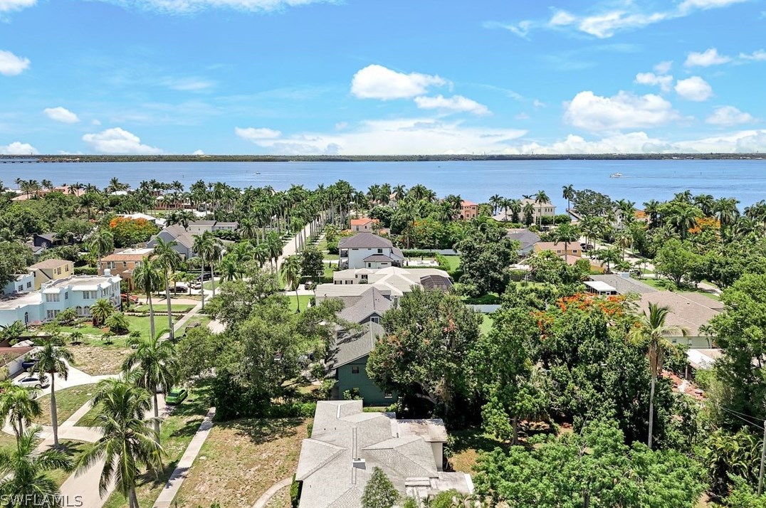 1281 Caloosa Dr, Fort Myers FL  33901-6715 exterior