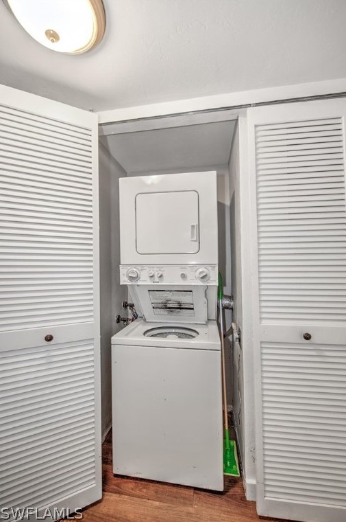 499 Forest Lakes Blvd, Naples FL  34105-5559 exterior