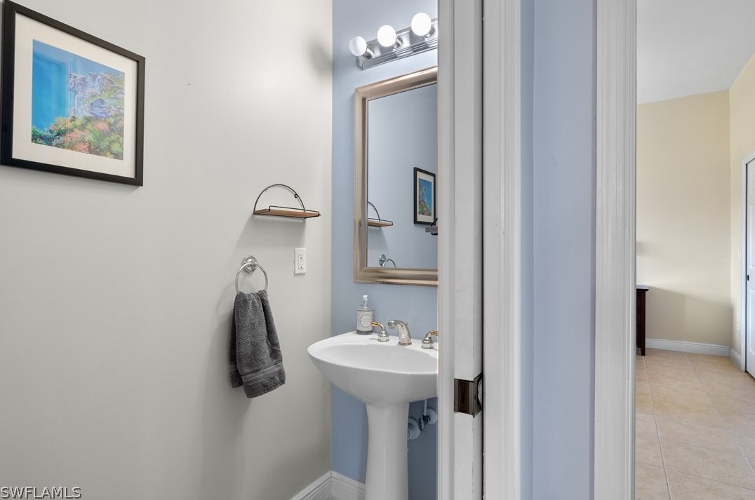 14051 Bently Cir, Fort Myers FL  33912-1991 exterior