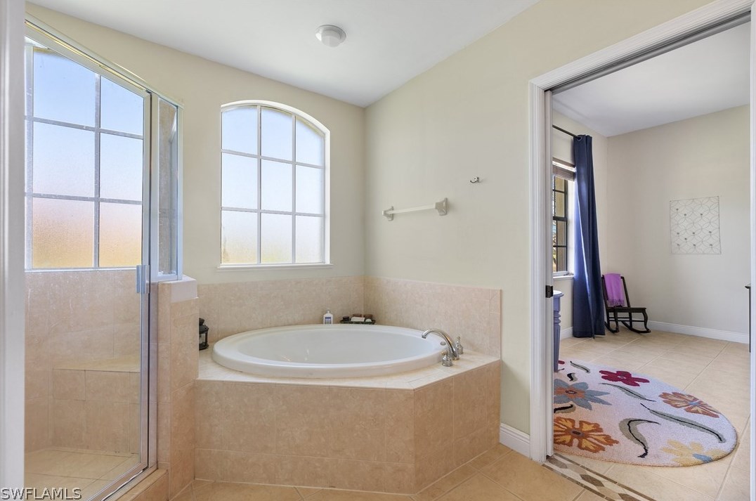 14051 Bently Cir, Fort Myers FL  33912-1991 exterior