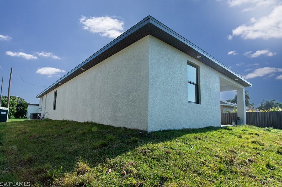 134 Francis Ave, Fort Myers FL  exterior