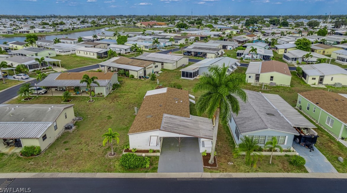 562 Horizon Dr, Fort Myers FL  33903-7615 exterior