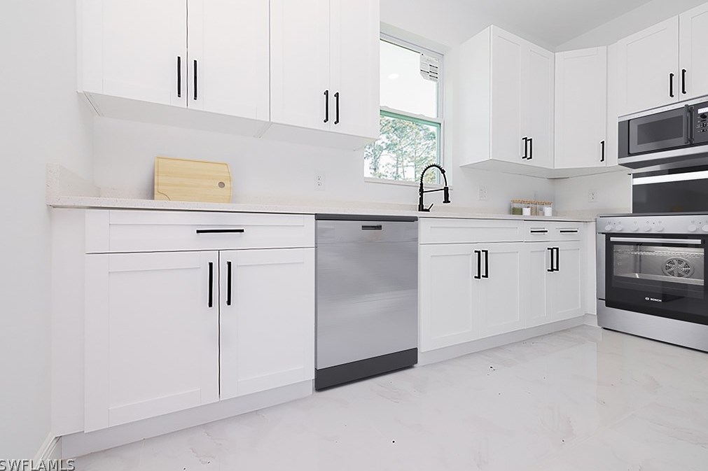 2616 45 St, Lehigh Acres FL 33976-4711 exterior