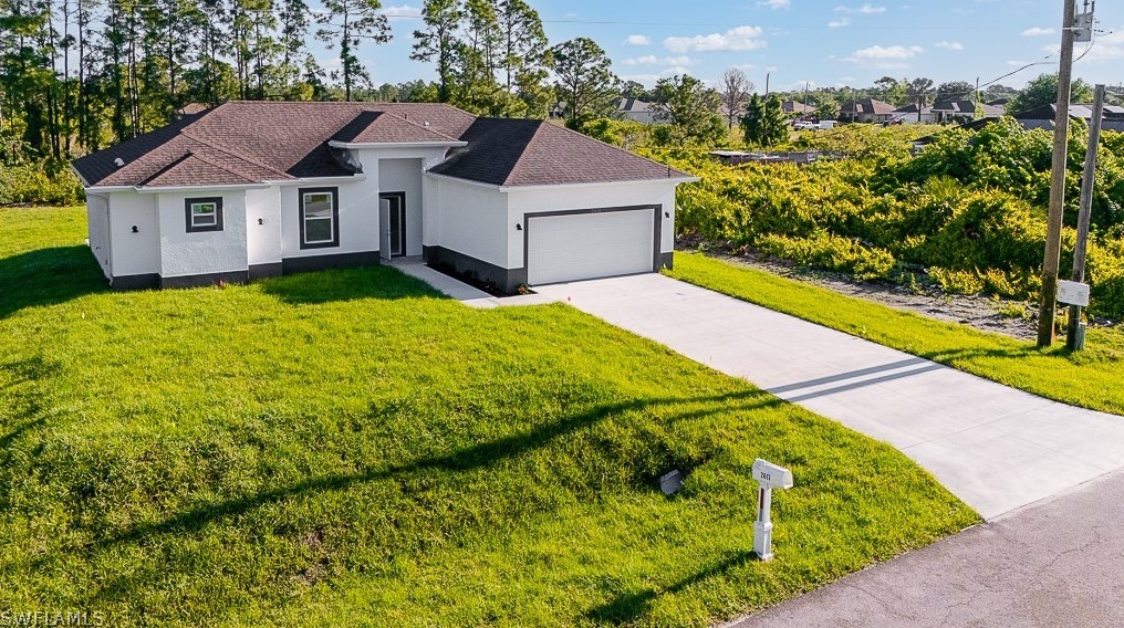 2616 45 St, Lehigh Acres FL 33976-4711 exterior