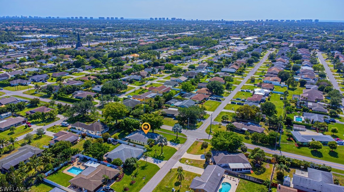 104 Johnnycake Dr, Naples FL 34110-1310 exterior