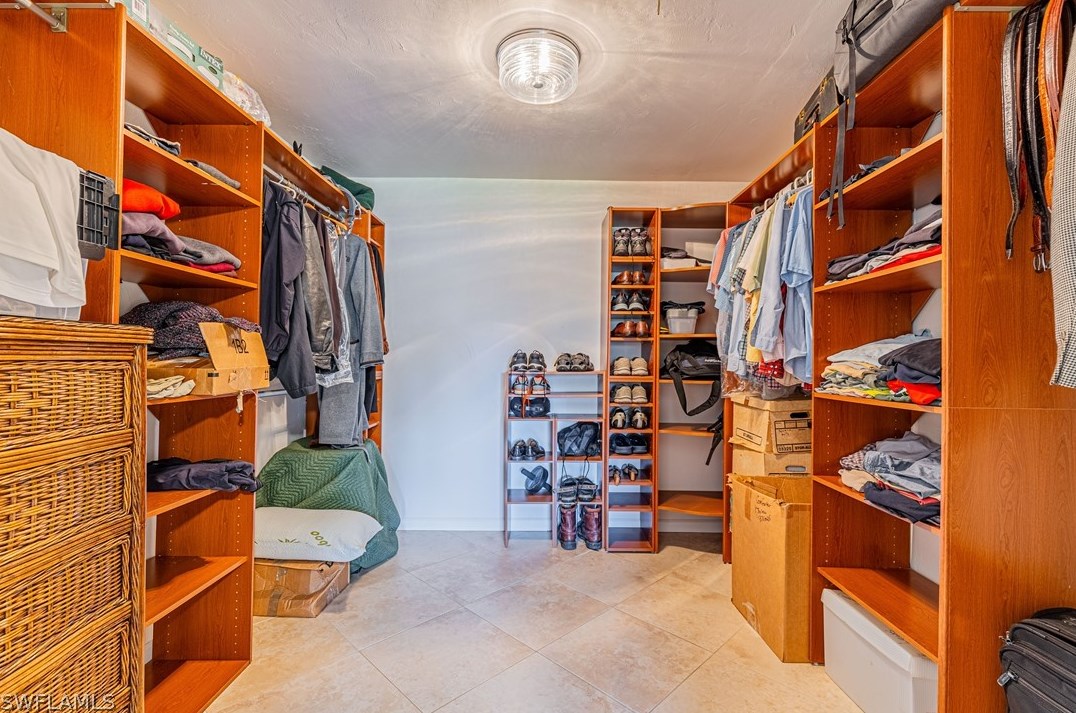 104 Johnnycake Dr, Naples FL 34110-1310 exterior