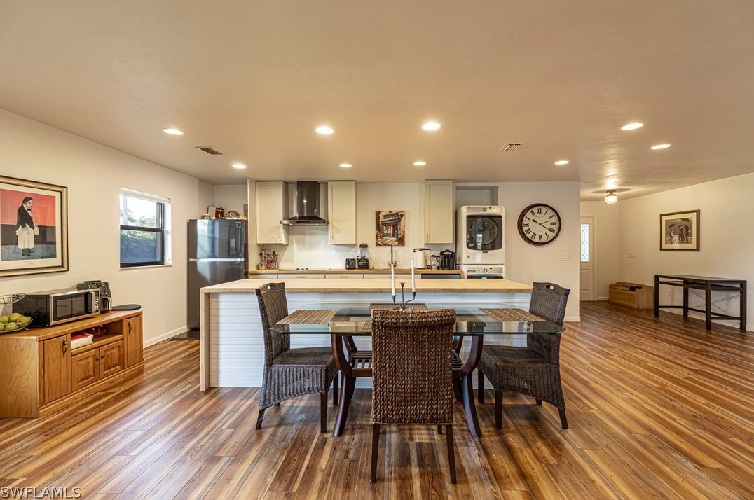 104 Johnnycake Dr, Naples FL 34110-1310 exterior