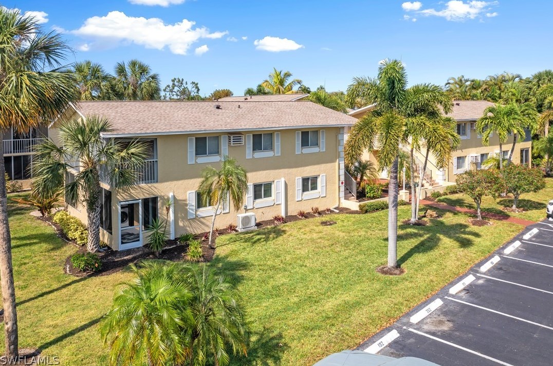 8141 Country Rd, Fort Myers FL  33919-7111 exterior