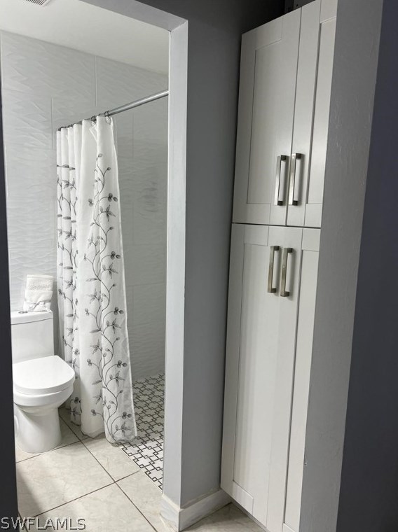 18 Hamlin Ct, Lehigh Acres FL 33936-7211 exterior