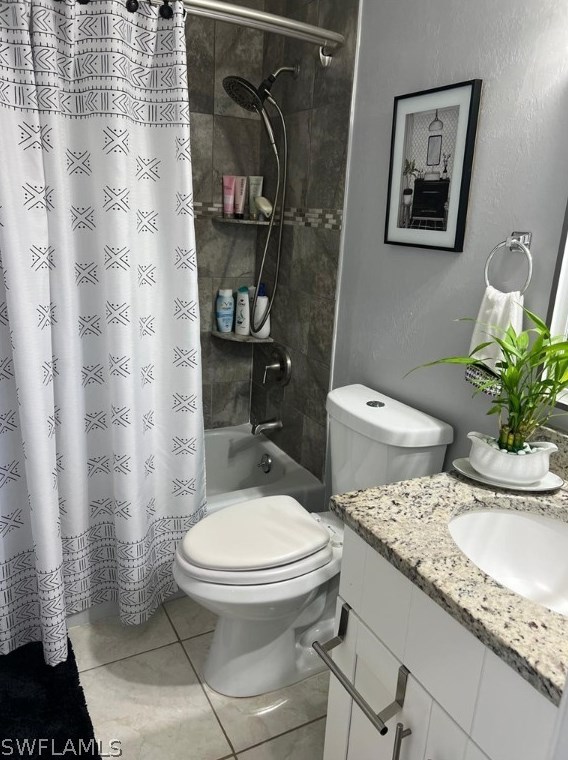 18 Hamlin Ct, Lehigh Acres FL 33936-7211 exterior