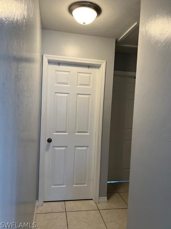 18 Hamlin Ct, Lehigh Acres FL 33936-7211 exterior